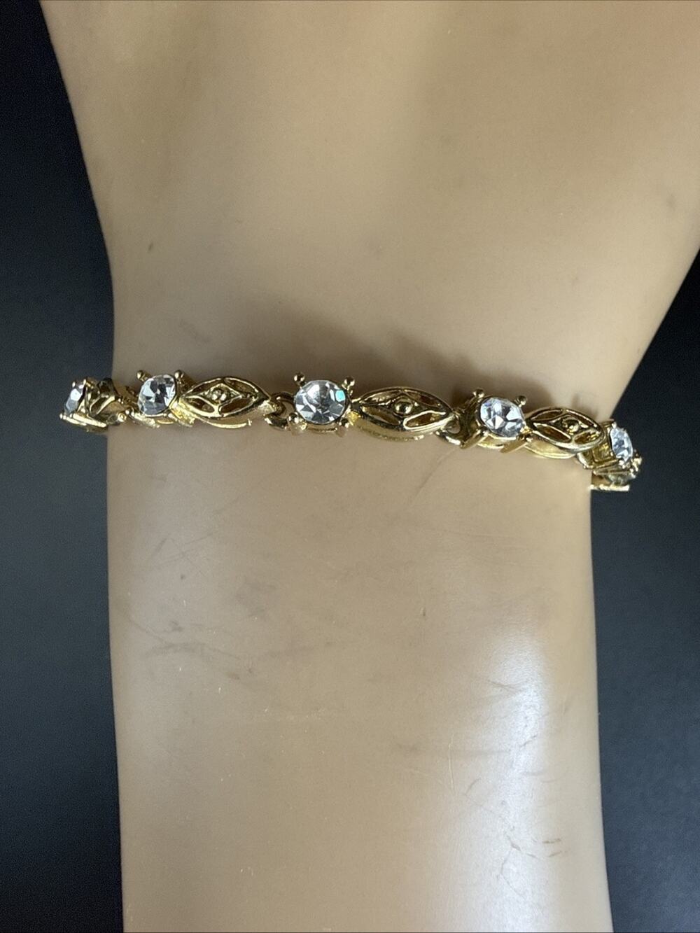 Signed Vintage Avon Gold Tone Clear Rhinestone Tennis Link Bracelet 7"